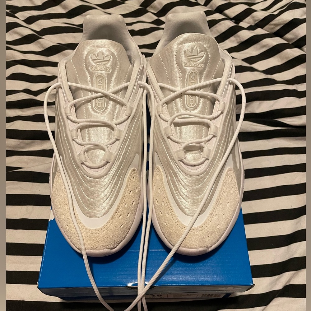 Adidas Ozelia